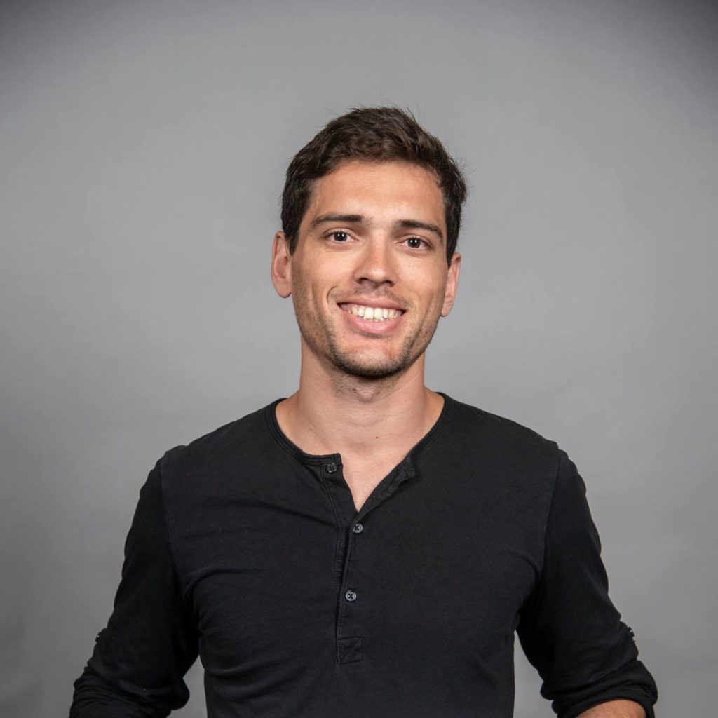 Villalonga Headshot